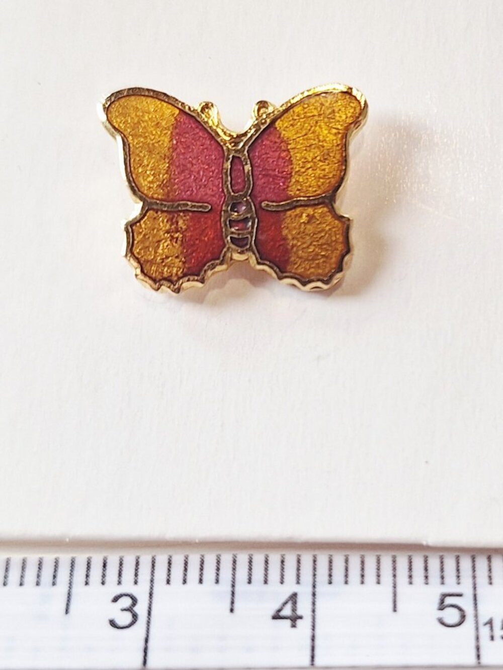 🦋 Vintage Butterfly Enamel Pin – 1970s Cloisonné Style